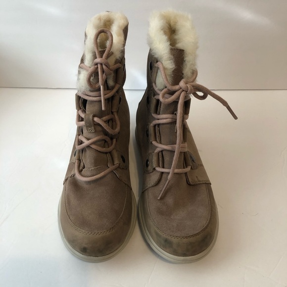 Sorel women’s leather faux fur lined lace up boot size 7 - Picture 3 of 10